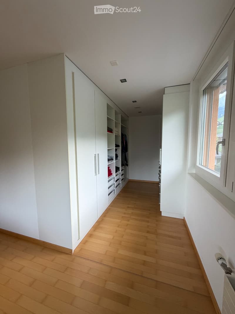 4½ Zimmerwohnung mit Bergsicht (3)