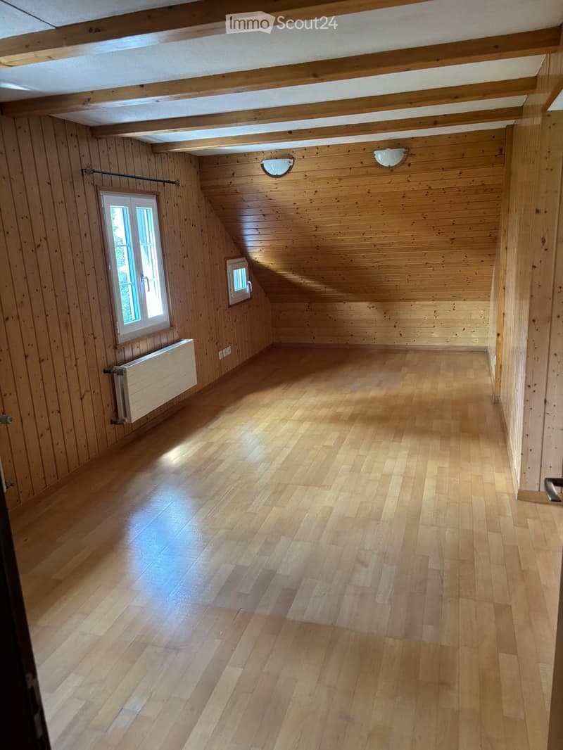 7.5 Zimmer- Altbauwohnung in Schwyz (2)