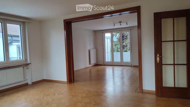 4,5-Zimmer-Whg. an ruhiger Lage, mit vielen Extras (1)