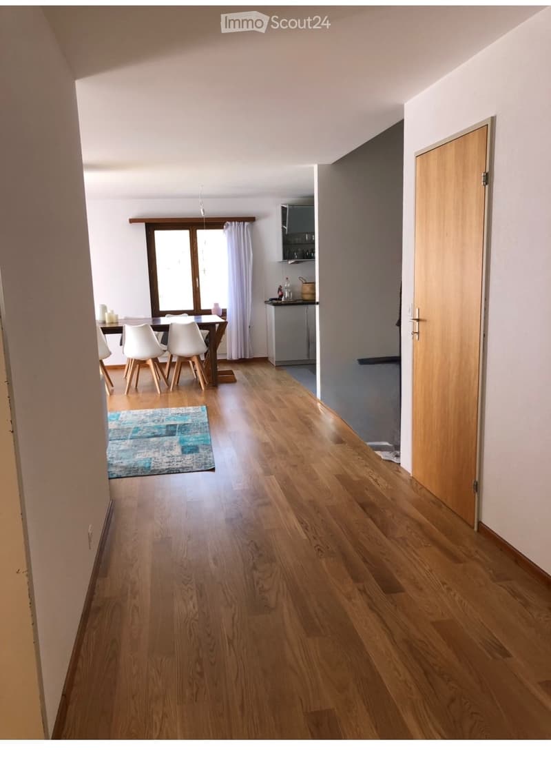 Einfamilienhaus mit 6 Zimmern (1)