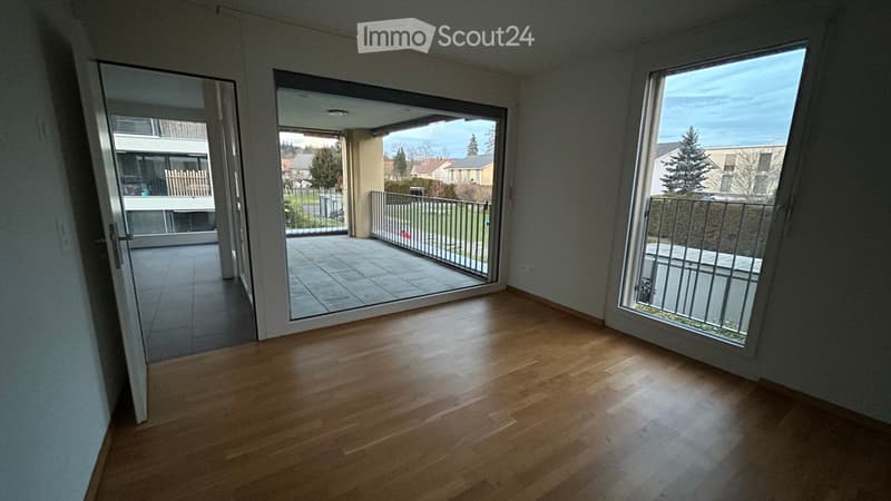 Moderne helle 4.5 Zimmer Wohnung (4)
