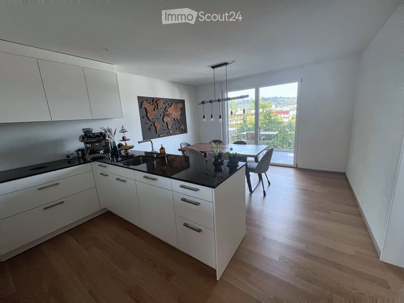 Helle 3.5-Zimmer-Wohnung mit Balkon&Loggia ab Dezember in SG (2)