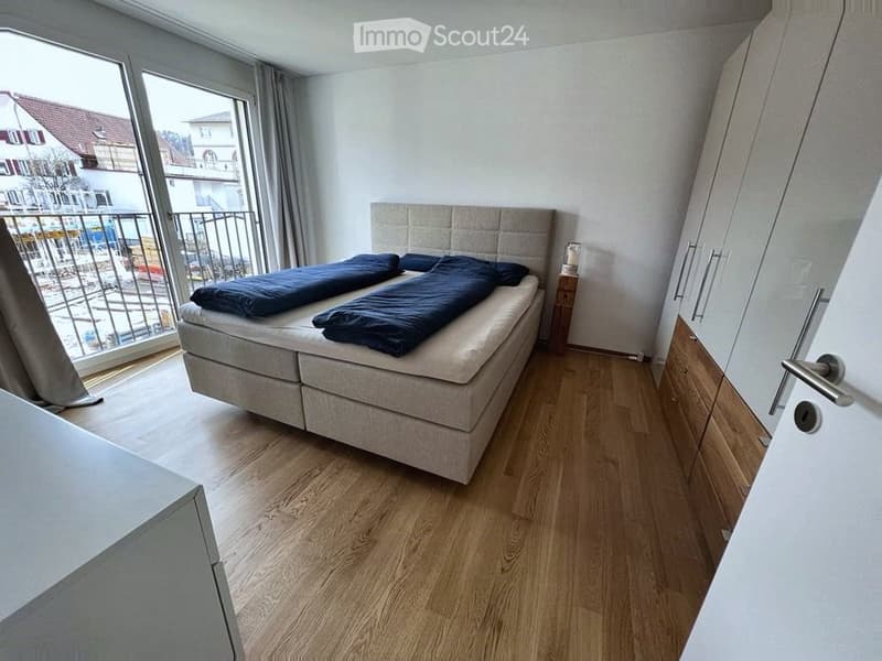 Helle 3.5-Zimmer-Wohnung mit Balkon&Loggia ab Dezember in SG (3)