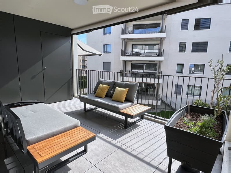 Helle 3.5-Zimmer-Wohnung mit Balkon&Loggia ab Dezember in SG (5)