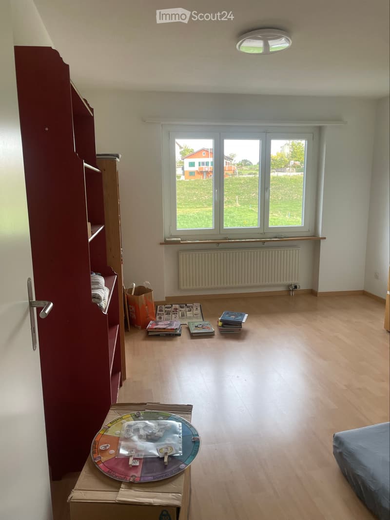 2,5 Zimmer in 3,5 Zimmerwohnung (2)