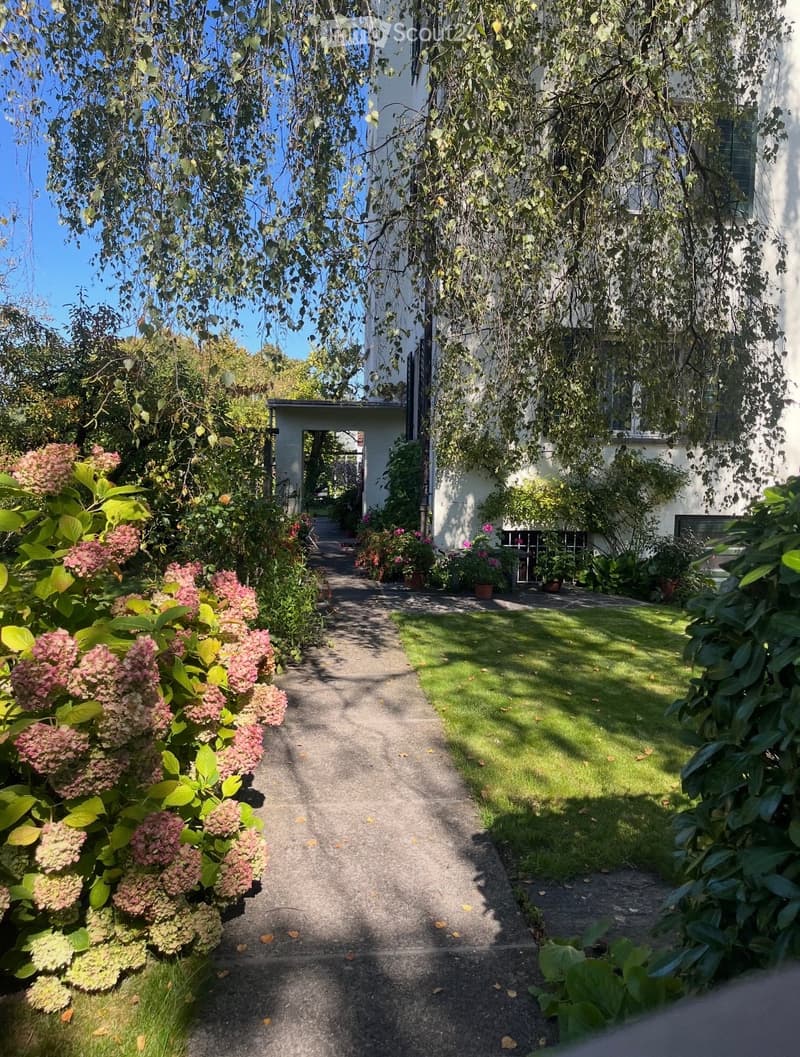 Schönes Wg-Zimmer Altbauwohnung (1)