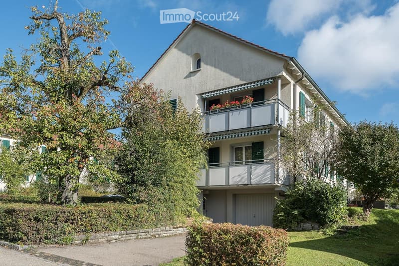 Zu vermieten: Helle 3-Zimmer-Wohnung mit Balkon & Parkplatz (1)