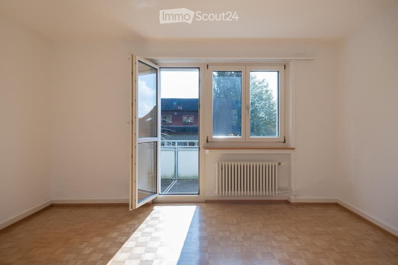 Zu vermieten: Helle 3-Zimmer-Wohnung mit Balkon & Parkplatz (3)