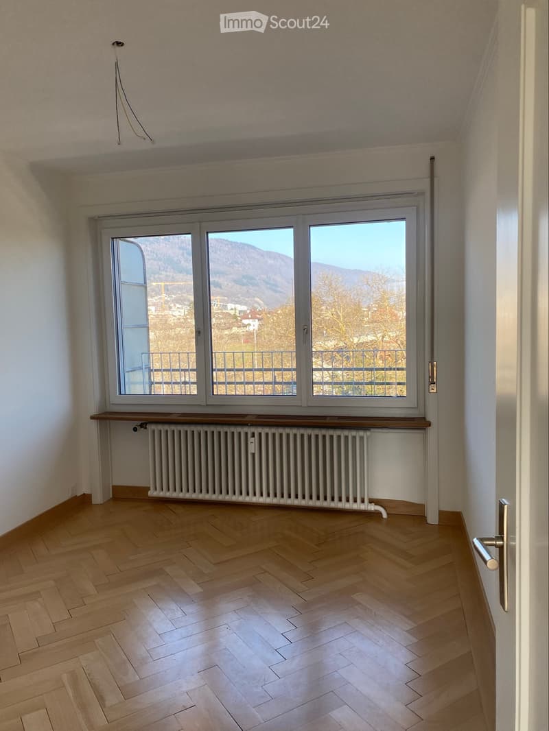 Schöne Hell 3.5 Zimmer Wohnung mit 2 Balkon (4)