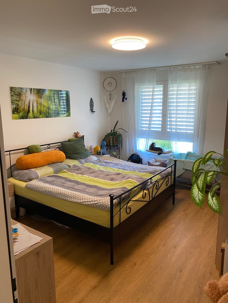 Schöne 4 1/2 Zimmer Familienwohnung (3)