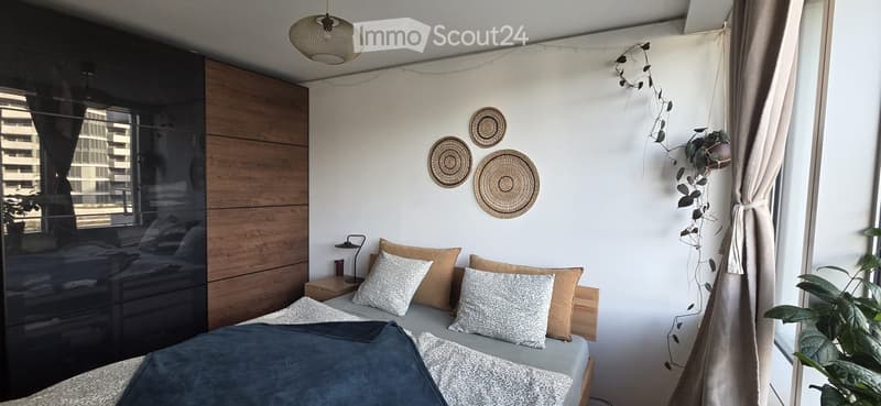 Modernes Zimmer mit privatem Bad & Bergblick (3)