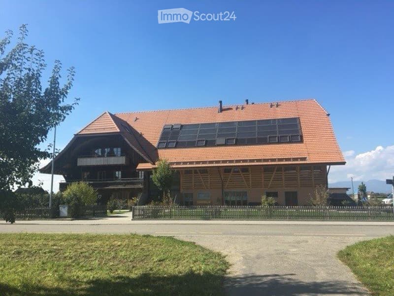 schöne 3.5-Zimmer-Wohnung mit Balkon ab 1.12.26 zu vermieten (1)