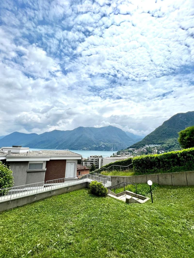 Elegante appartamento completamente rinnovato con vista lago (12)
