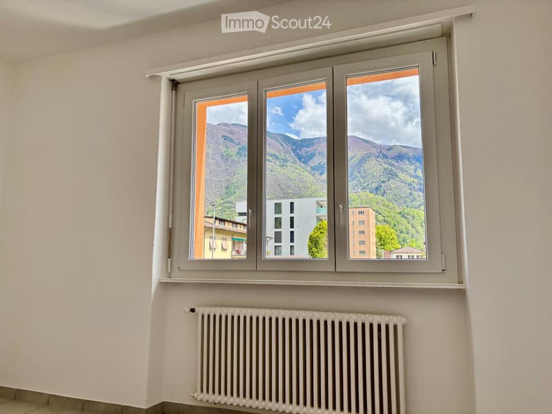 Appt.3½Bellinz. nuovo svincoloA2 , Garage, condom. incl. (4)