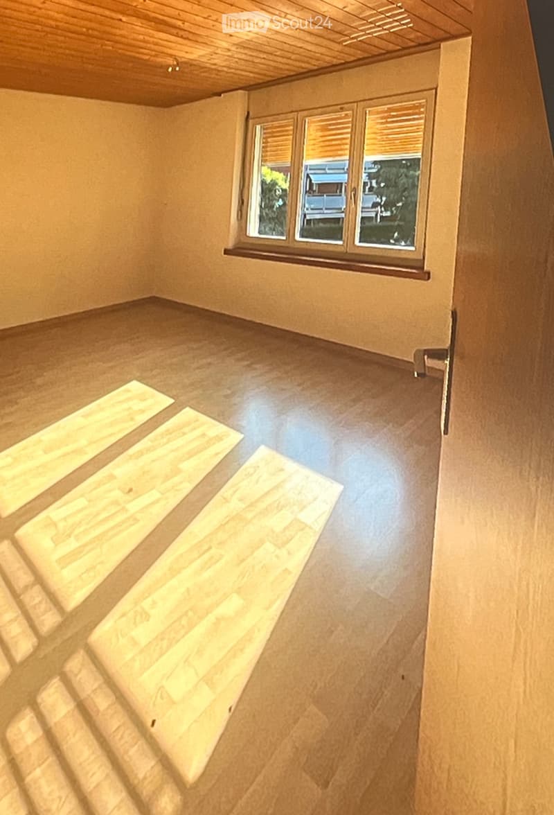 4½-Zimmer-Wohnung mit 118 m², sonnigem Balkon (4)