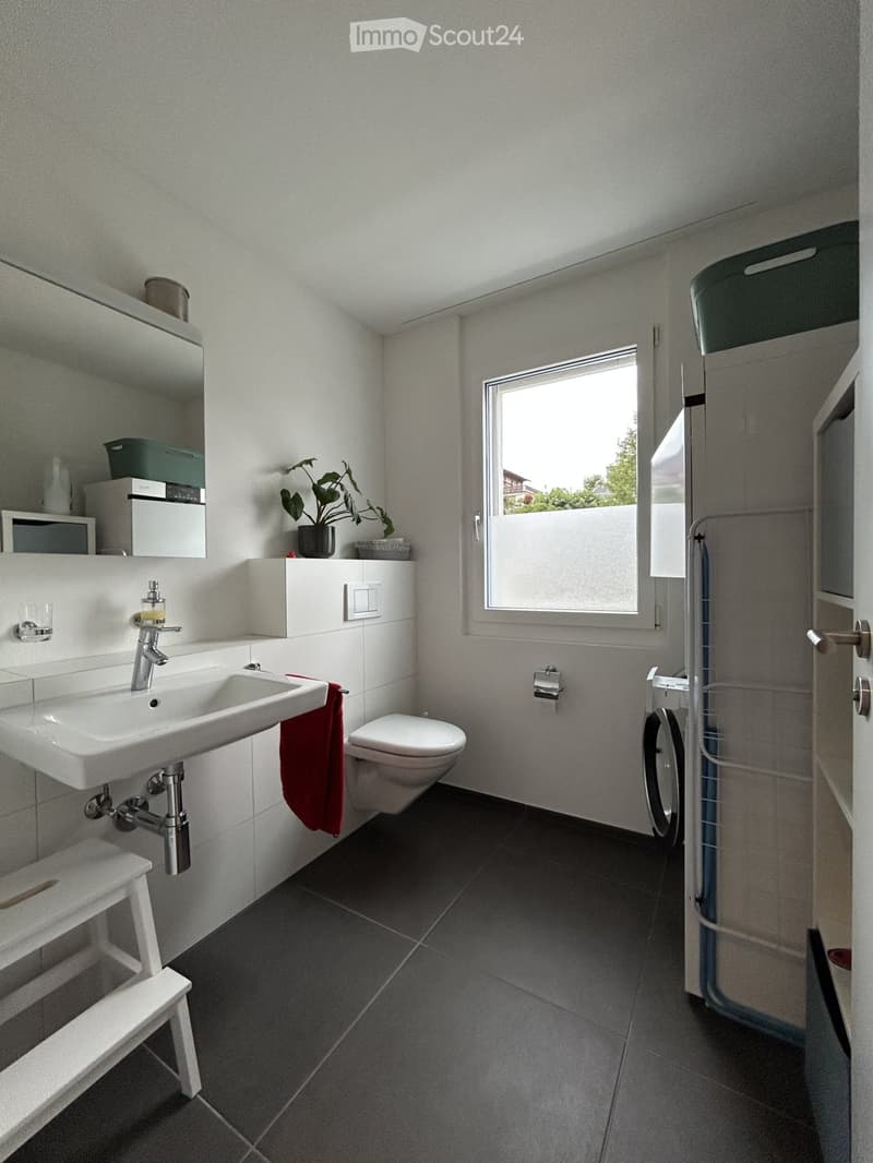 Grosszügiges Zimmer in 5.5-Zimmer-Wohnung in Ruswil (4)