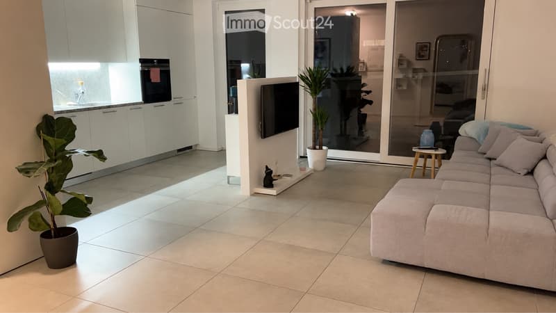 CERCASI SUBENTRANTE APPARTAMENTO 2.5 LOCALI (1)