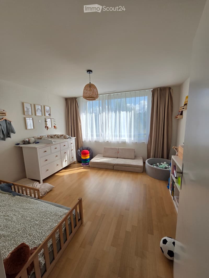 grosszügige 4.5-Zimmer-Wohnung ca 140m2 in Gossau SG (5)