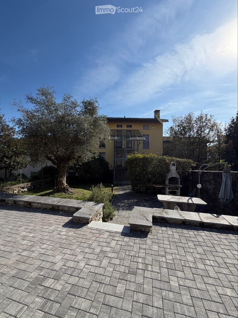 BELLISSIMO DUPLEX 3.5 CON POSTO AUTO (1)
