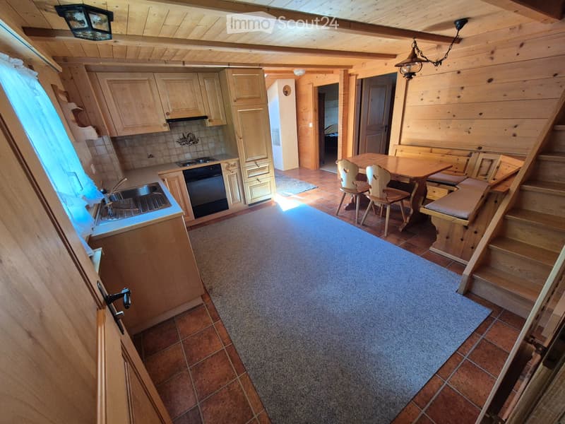 Charmante 2.5-Zimmer-Wohnung - möbliert und bezugsbereit (1)