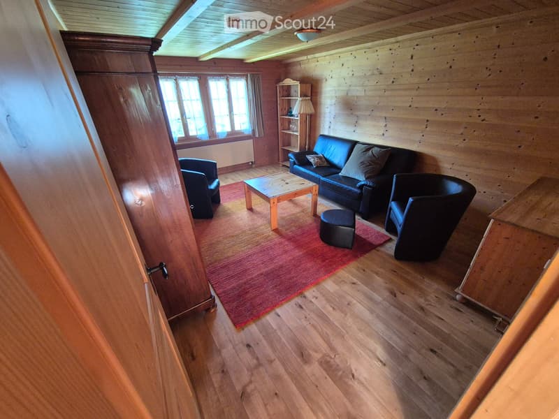 Charmante 2.5-Zimmer-Wohnung - möbliert und bezugsbereit (2)