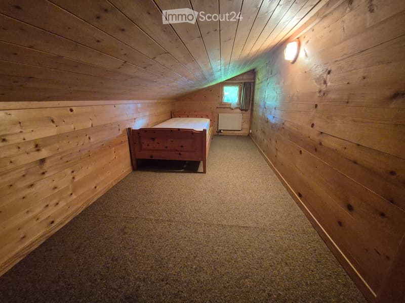 Charmante 2.5-Zimmer-Wohnung - möbliert und bezugsbereit (4)