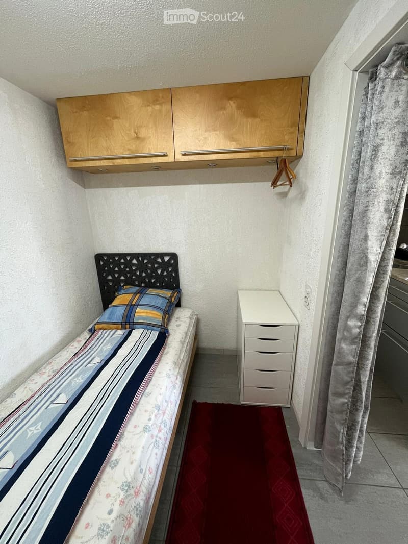 KLEINES STUDIO IN 4553 SUBINGEN  ZU VERMIETEN 750.- (5)