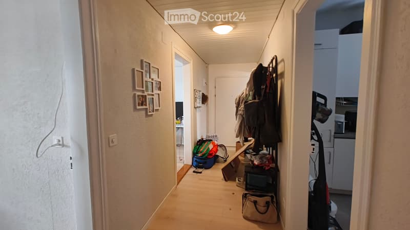 Nachmieter für 3.5 Wohnung inkl. Parkplatz und Nebenkosten (3)