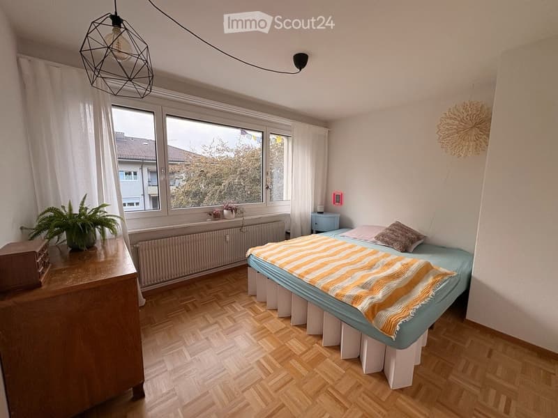 Zentrales WG-Zimmer mit Blick auf Aare (1.1. bis 30.6.27) (2)