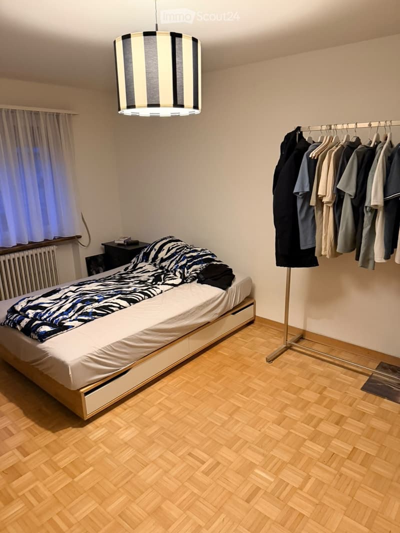Nachmieter für helle 2.5-Zimmerwohnung mit Balkon (3)