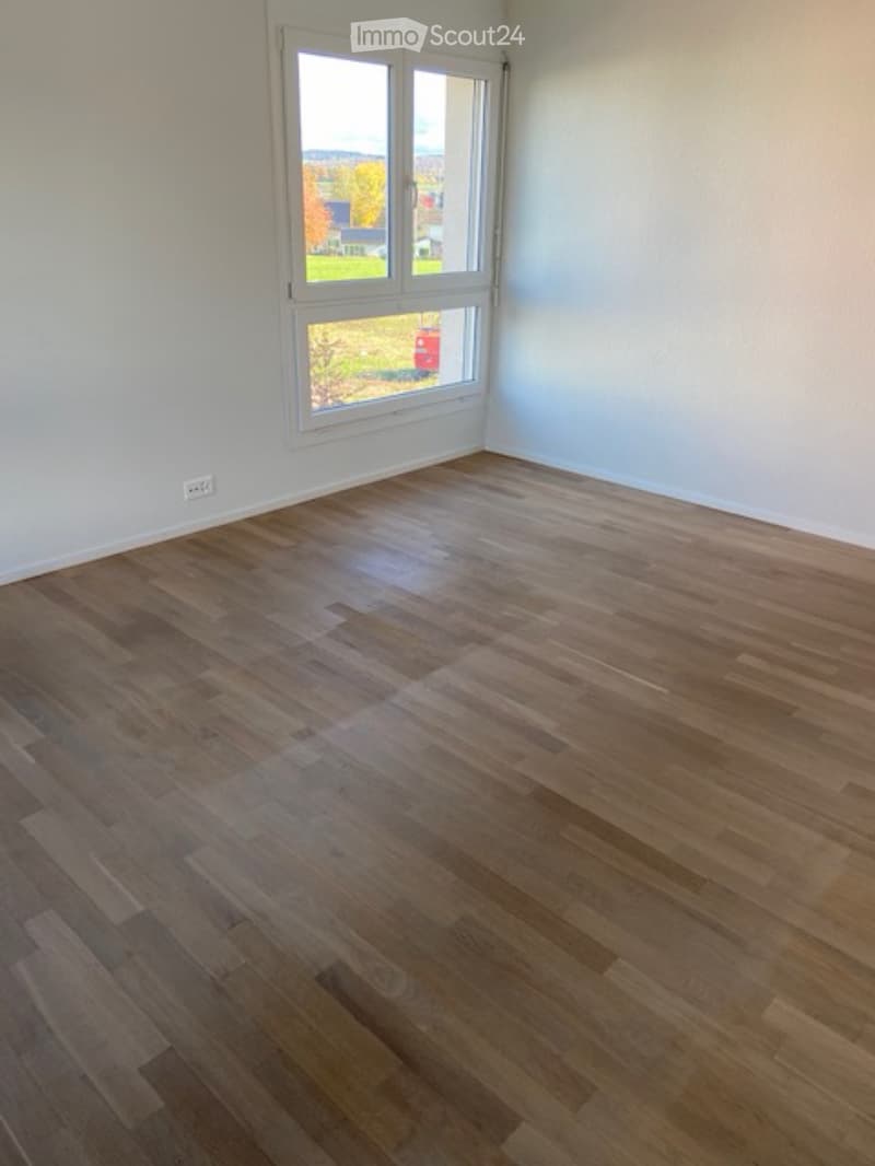 Moderne 4.5 Zimmer - Wohnung in Niederglatt (5)
