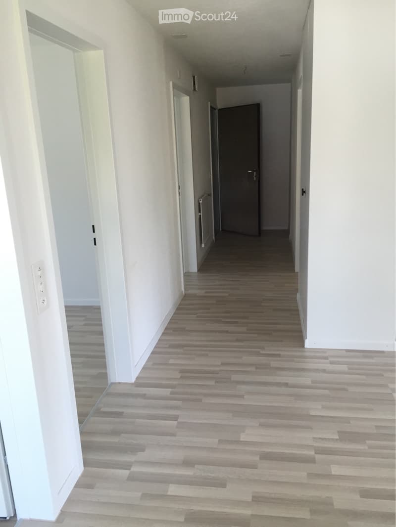 Nachmieter für 4.5Zimmer Wohnung Thierachern ab 01.12.2026 (2)