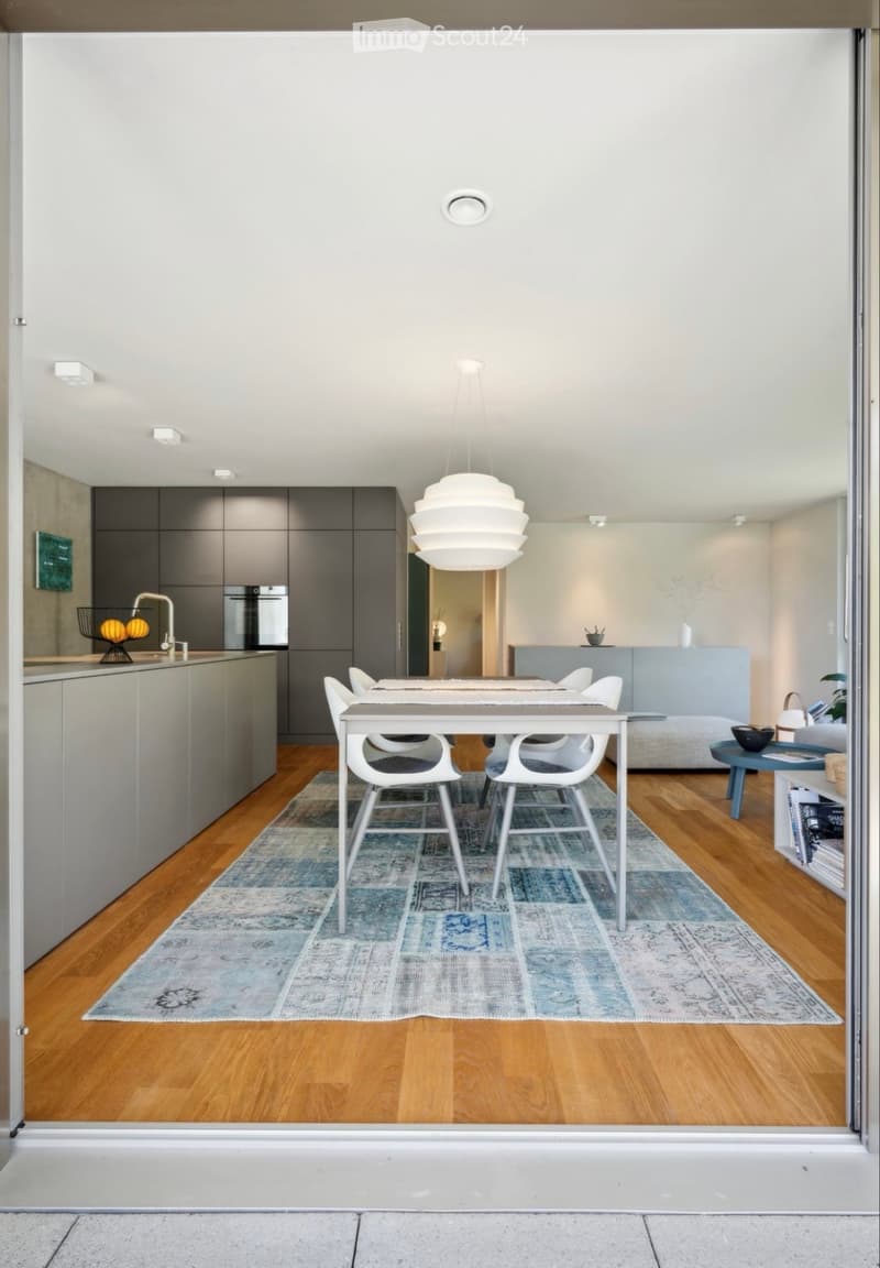 Hochwertige 3.5 Zi. Wohnung mit Garten,Terrasse,Garage,Klima (2)
