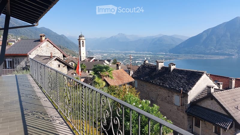 Ampio 4,5 locali con splendida vista lago (1)