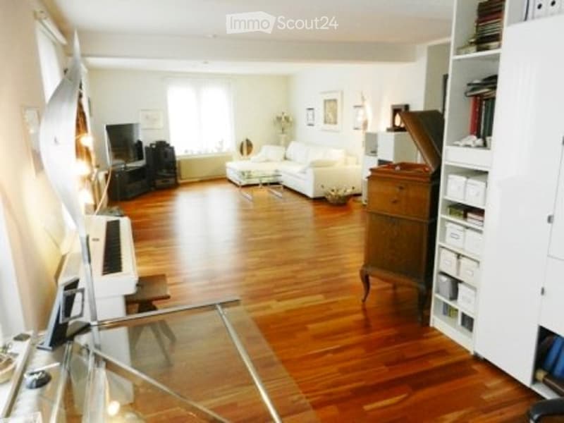 BEFRISTET 2,5 Zimmer(86m2)Whg DIREKT am HB 23.11.26-31.5.27 (2)