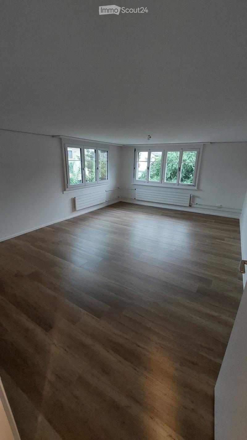 Attraktive 3.5 Zimmer Wohnung in Bütschwil (4)