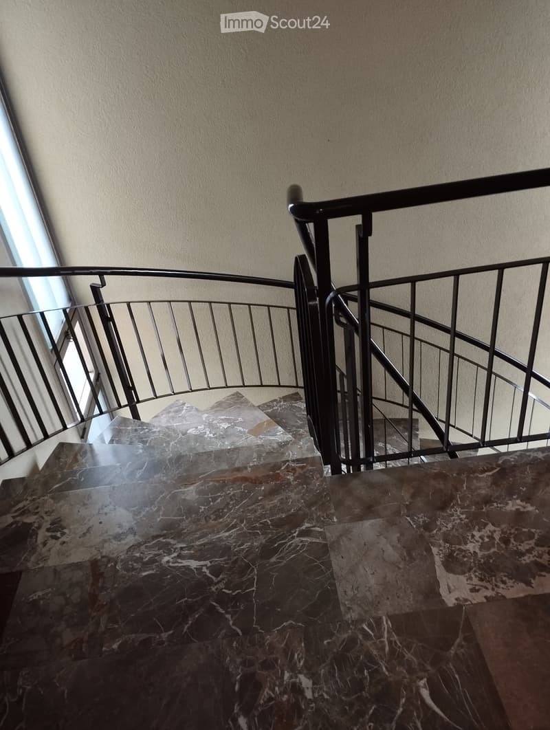 Subentrante cerco 1.5 locali pigione 590 chf + spese (4)
