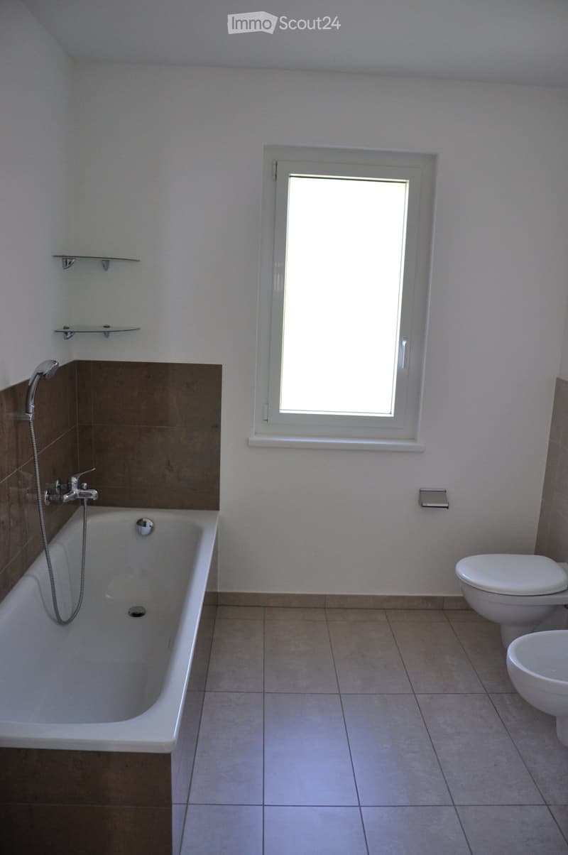 Casa indipendente con giardino a Comano (5)