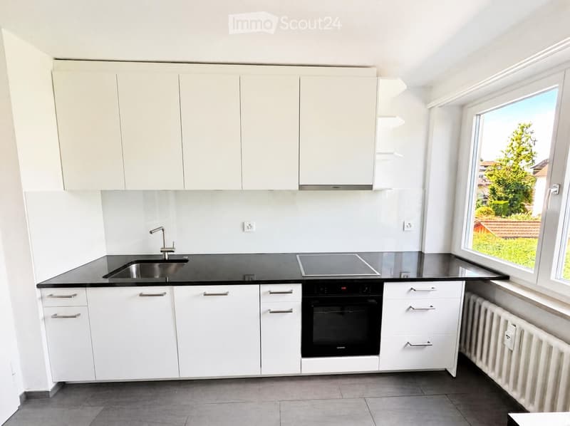 Grosszügige 3.5-Zimmer-Wohnung an ruhiger und zentraler Lage (3)
