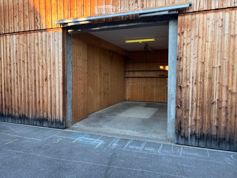 Garagenplatz (2)