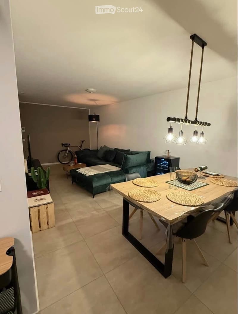 Cerco subentrante 2.5 con giardino (2)