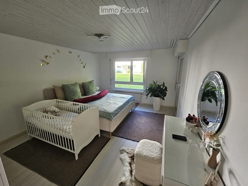 Grosse 4.5 Zimmerwohnung frisch renoviert (4)