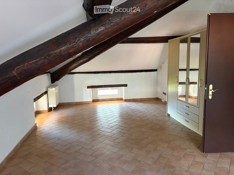 Luminosa mansarda uso ufficio/studio di ~80 m² Bellinzona (1)