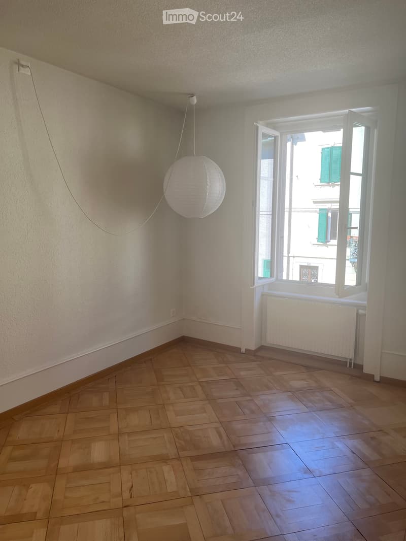 Sehr schöne helle 3.5 Zimmer Wohnung (5)