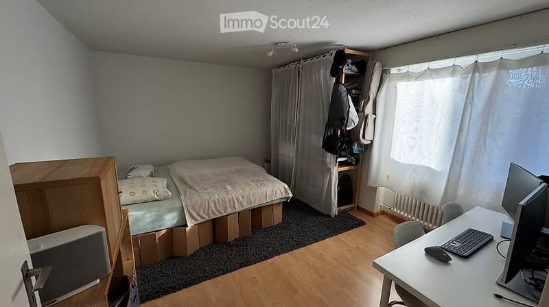 Nachmieter gesucht: 2.5 Zimmer Wohnung inkl. Garagenbox (2)