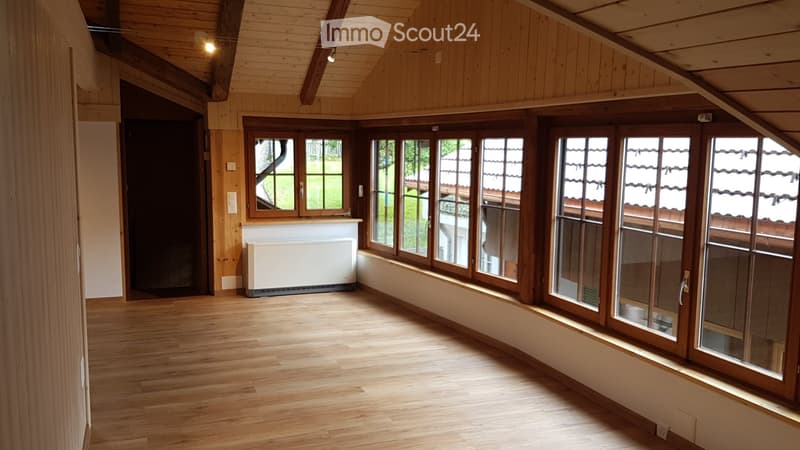 Schöne 2.5-Zimmer-Dachwohnung im Dorfzentrum (4)