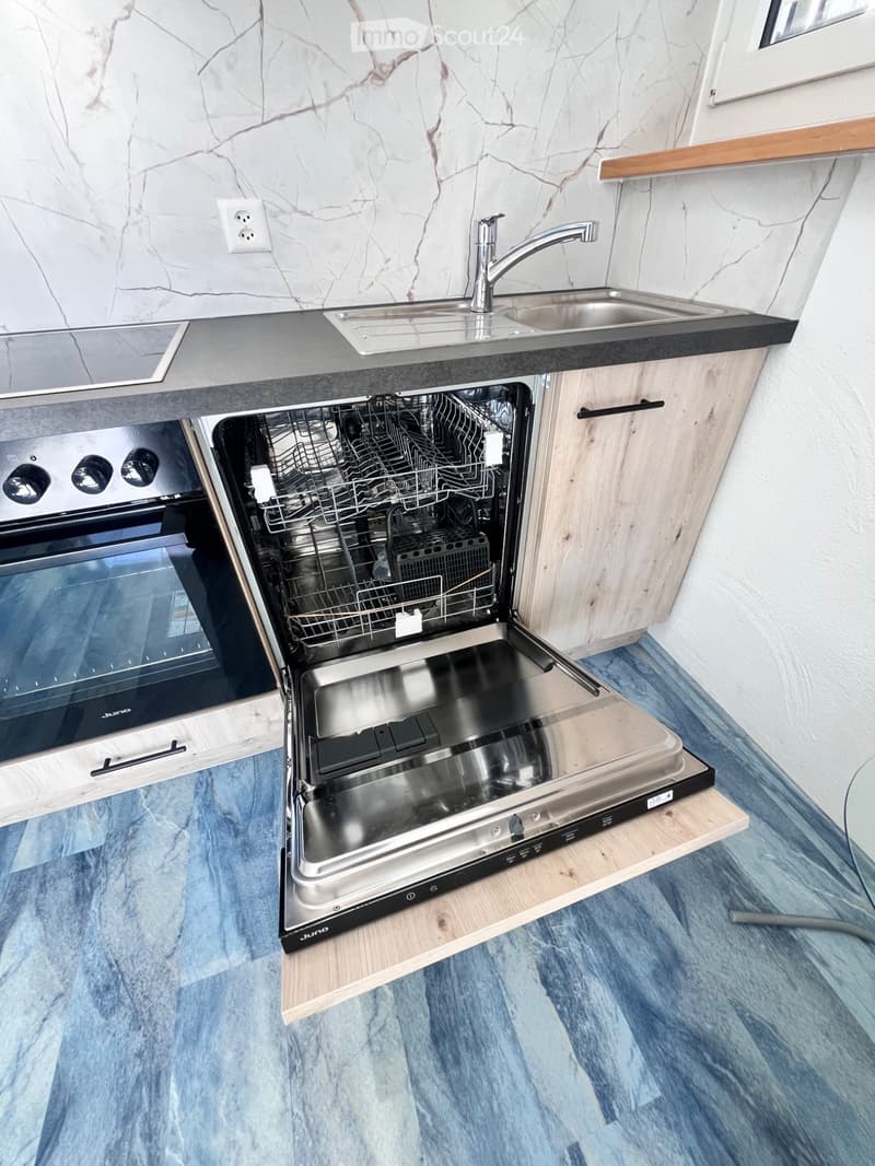 1.5 Zimmer-Studio in Lengnau CHF 800. inkl. NK (3)
