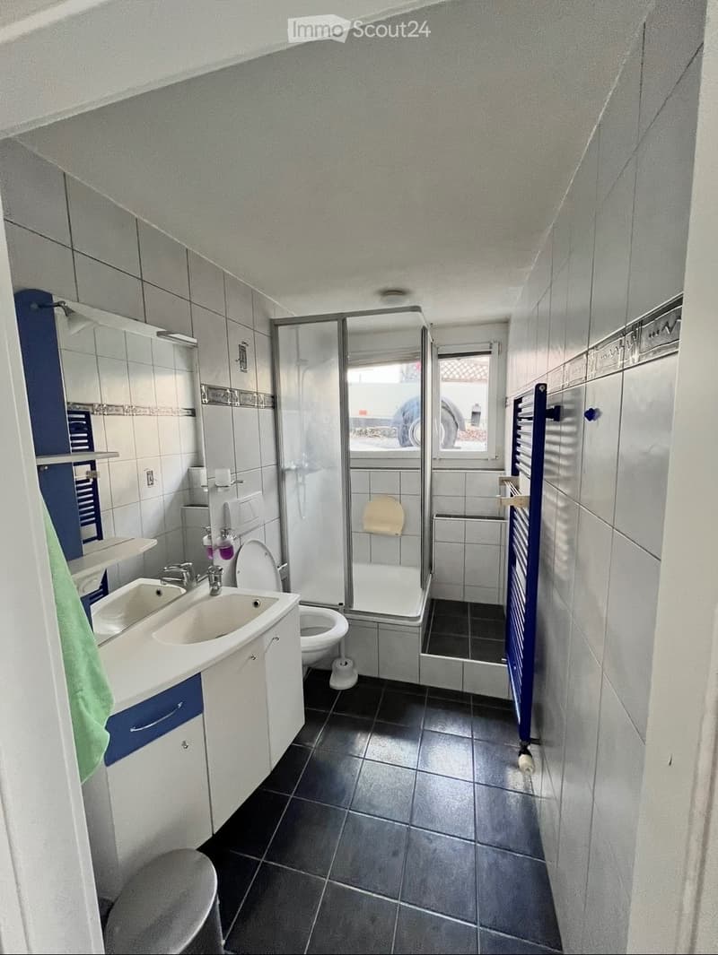 1.5 Zimmer-Studio in Lengnau CHF 800. inkl. NK (4)