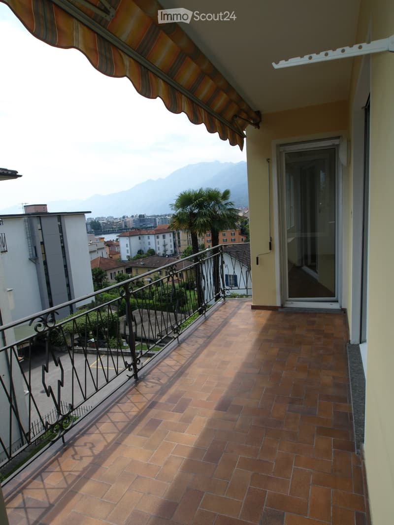 Affitto 2.5 locali al 2. piano zona tranquilla e vista lago (12)