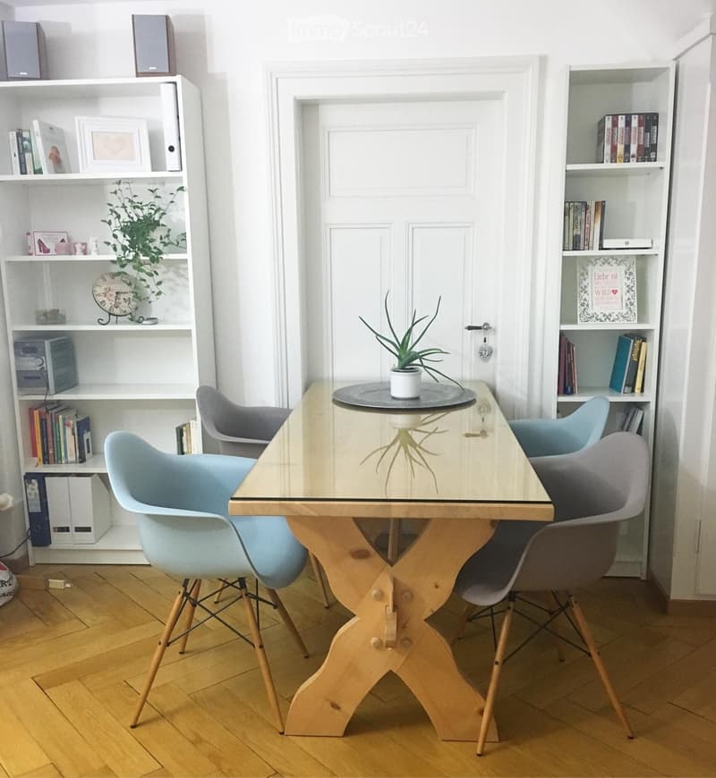 Charmante 3 Zimmer Wohnung mit lichtdurchfluteter Mansarde (1)